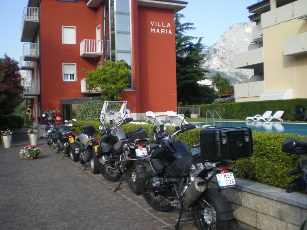 Bike & Wind Hotel Villa Maria Torbole Sul Garda ภายนอก รูปภาพ